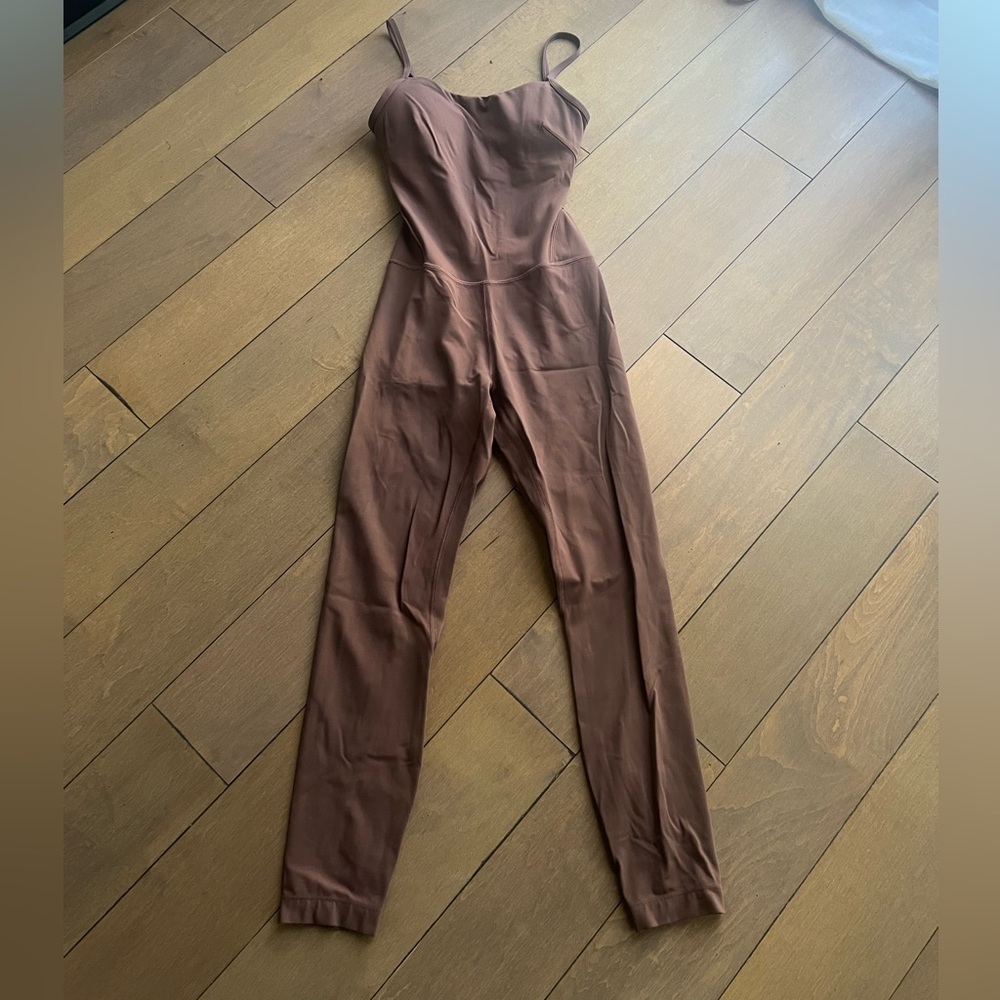 Lululemon Cross-Back Nulu Bodysuit 25” Dark Oxide Sz 4 *Worn Less Than 5X*